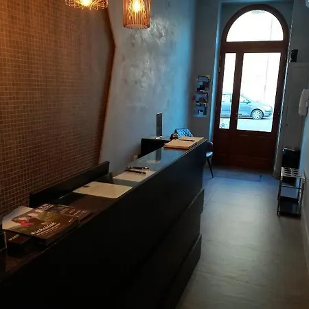 Quaint 4*