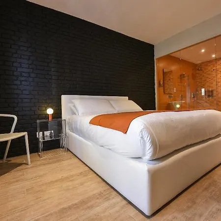 Hotel Quaint 4*